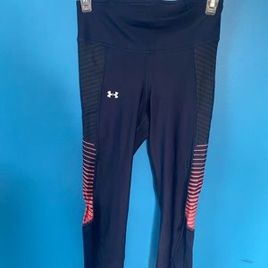 Under Armour size small Capri leggings